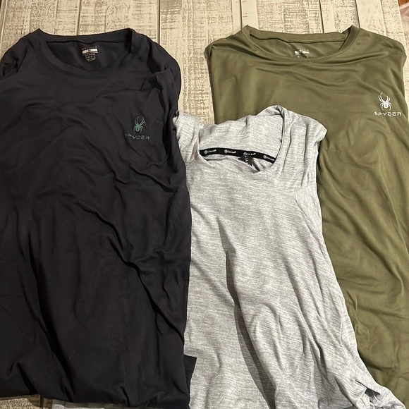 Bundle/Lot of 3 long sleeve men’s t-shirts size med - Spyder Gear and Gaiam gym - Picture 1 of 7